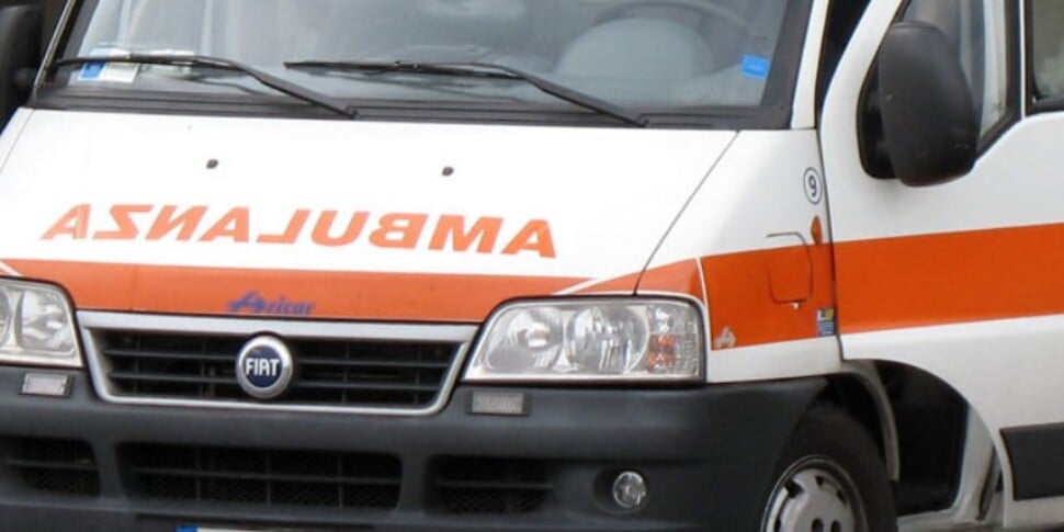 https://gsud.cdn-immedia.net/2024/07/catanzaro-ambulanza-970x485-1726744565.jpg