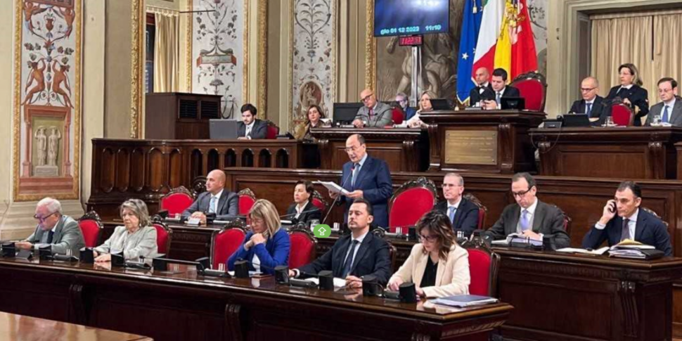 https://gsud.cdn-immedia.net/2024/12/GIUNTA-schifani-970x485.png
