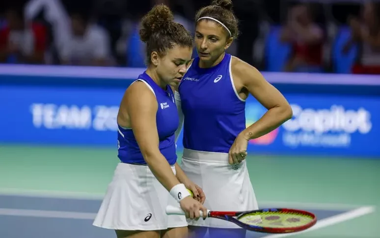 Wta Finals, avvio vincente per il duo azzurro Errani Paolini: battute Muhammad Schuurs con un doppio 6 3 Wta Finals, avvio vincente per il duo azzurro Errani Paolini: battute Muhammad Schuurs con un doppio 6 3