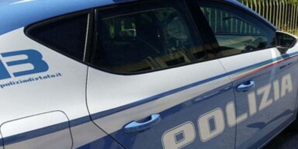 Trieste, madre uccide il figlio di nove anni tagliandogli la gola