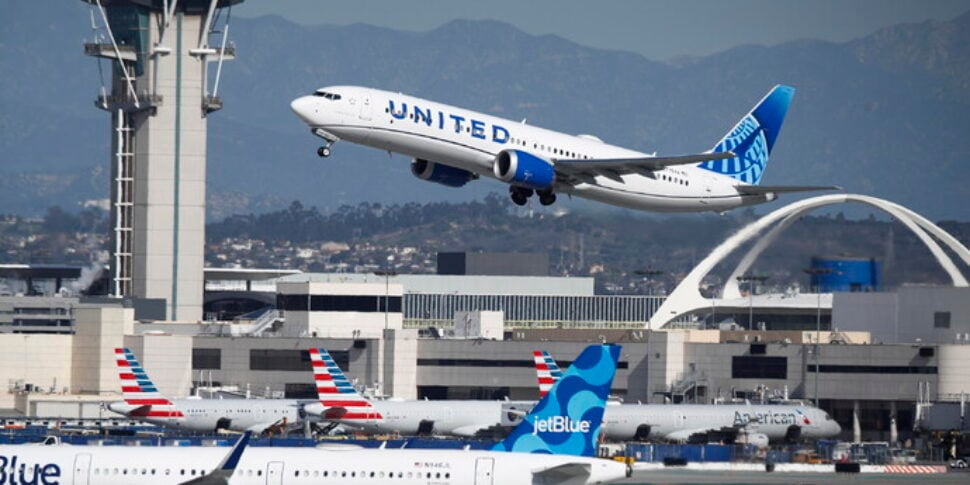 Segretario Trasporti Usa: il traffico aereo si ridurrà a zero a causa dello shutdown