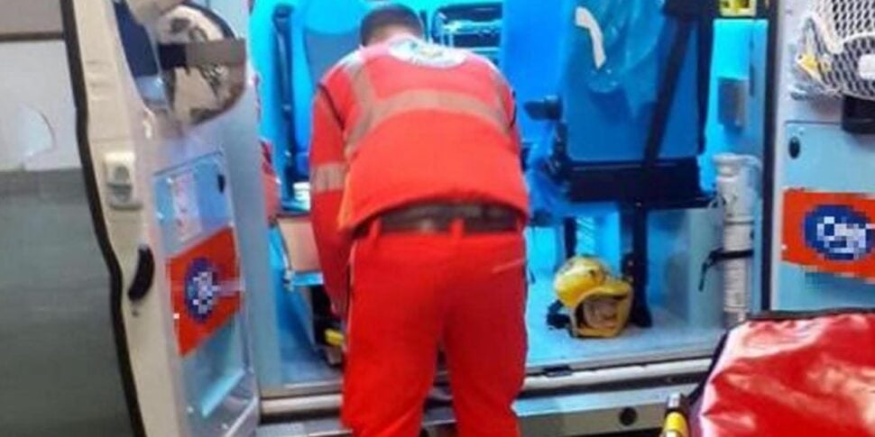 Messina, scontro tra auto e bici sulla via Consolare Pompea: ferito il ciclista