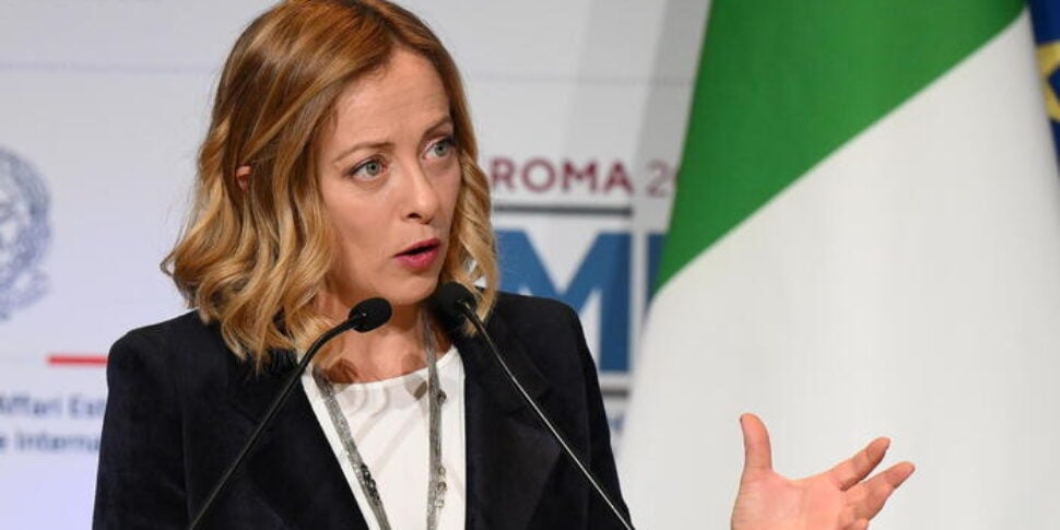 La premier Meloni richiama i ministri: “Limitare il ricorso ai decreti legge”