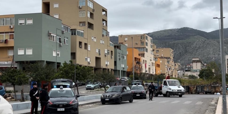 Omicidio di Paolo Taormina a Palermo: nuova operazione allo Zen, 200 unità alla ricerca di armi e droga Omicidio di Paolo Taormina a Palermo: nuova operazione allo Zen, 200 unità alla ricerca di armi e droga