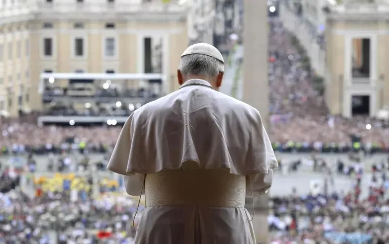 Il Papa: "Scintilla pace Terra Santa, ora si prosegua con coraggio". A Israele e Palestina: "Sono vicino vostro immenso dolore"