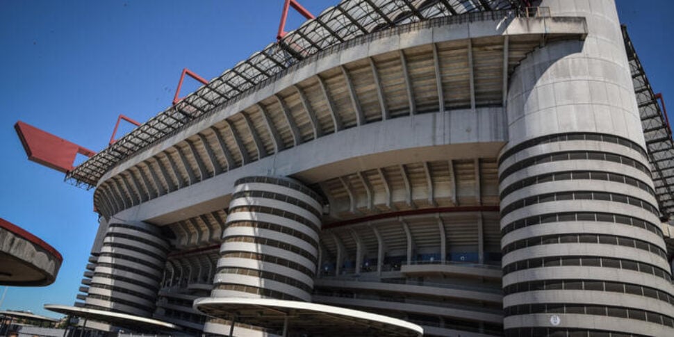 Lo stadio di San Siro passa a Inter e Milan, firmato il rogito. Aperta un Lo stadio di San Siro passa a Inter e Milan, firmato il rogito. Aperta un