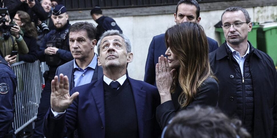 La procura chiede la libertà vigilata per Sarkozy