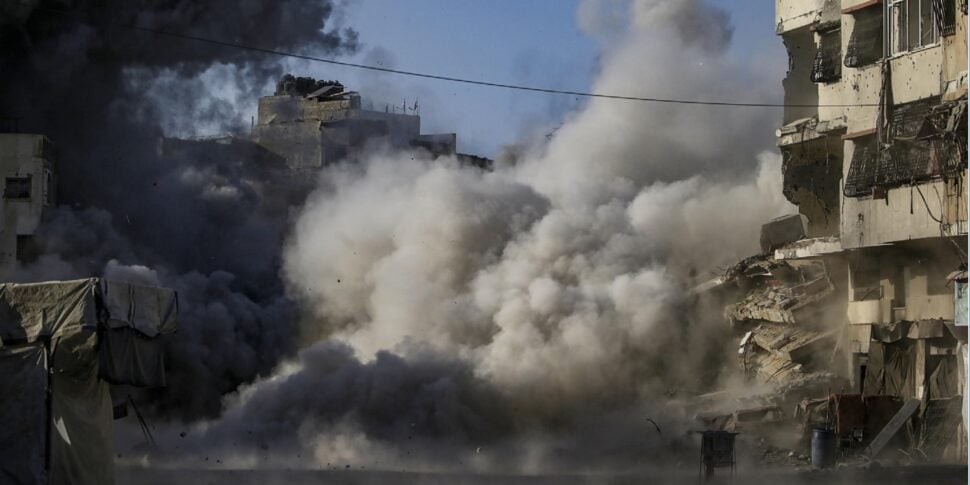 Gaza City ancora sotto assedio, uccisi altri 15 civili: tra loro donne e bambini