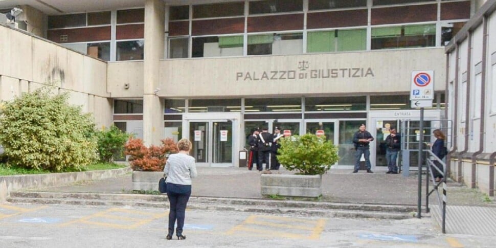 Era stato assolto da stupro perché la 17enne "aveva già avuto rapporti": in appello condannato a 3 anni ad Ancona