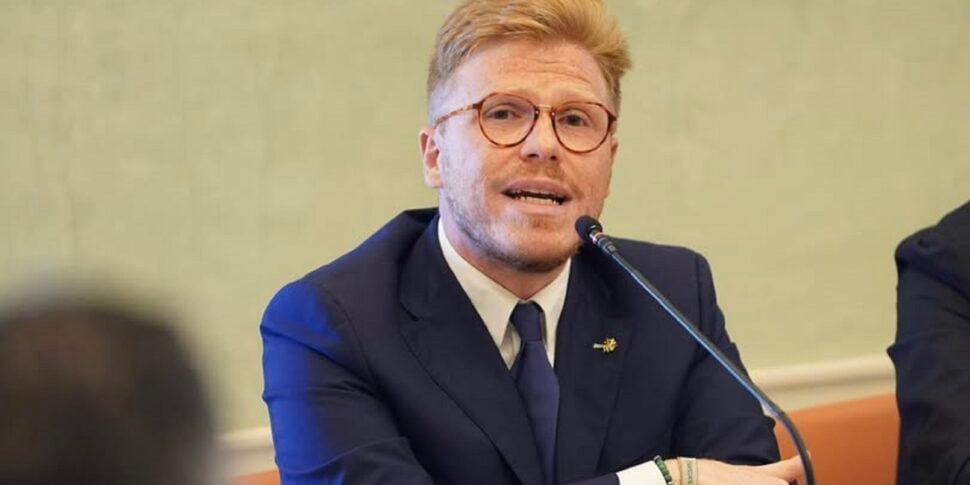 Ismaele La Vardera: "Sono sotto scorta per mio ruolo da deputato. Continuo a lavorare senza arretrare di un solo millimetro"
