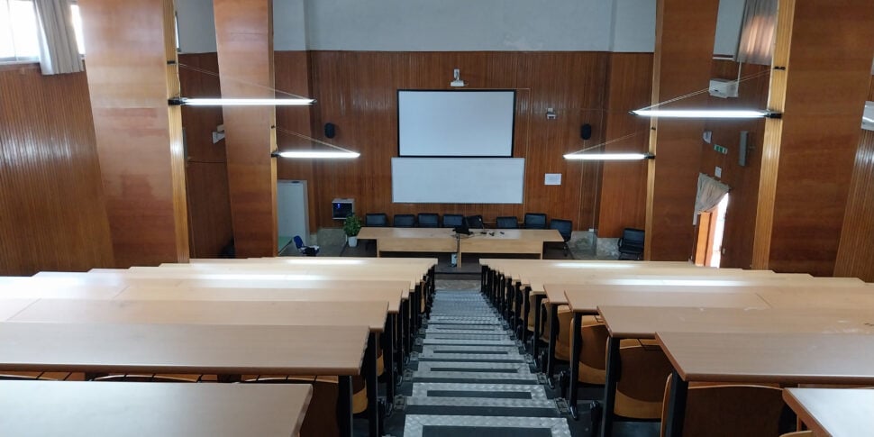 detenuto per omicidio si laurea a 70 anni a palermo