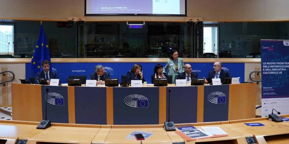 Disinformazione e oligopoli: difendere il giornalismo indipendente per proteggere la democrazia in Europa Disinformazione e oligopoli: difendere il giornalismo indipendente per proteggere la democrazia in Europa