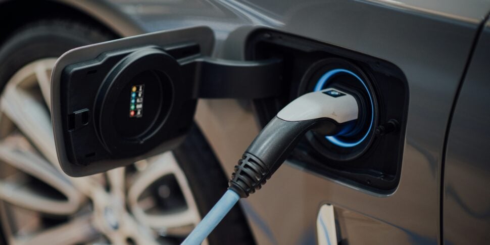 bonus auto si parte quasi 600 milioni per le e car aggiornate le aree ad alto pendolarismo incluse nella norma