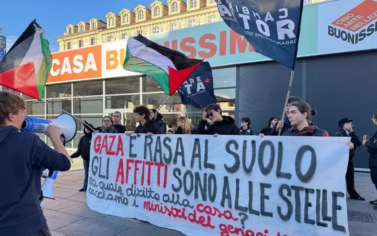 Manifestazione pro Palestina a Torino: scontri tra manifestanti e forze dell Manifestazione pro Palestina a Torino: scontri tra manifestanti e forze dell