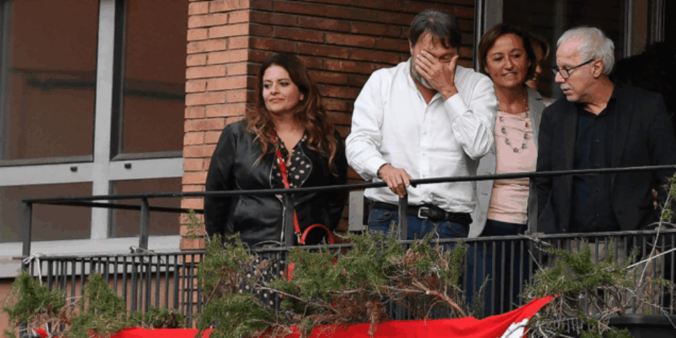 Ordigno esplosivo sotto casa di Sigfrido Ranucci, indagini dei Ris sui reperti Ordigno esplosivo sotto casa di Sigfrido Ranucci, indagini dei Ris sui reperti