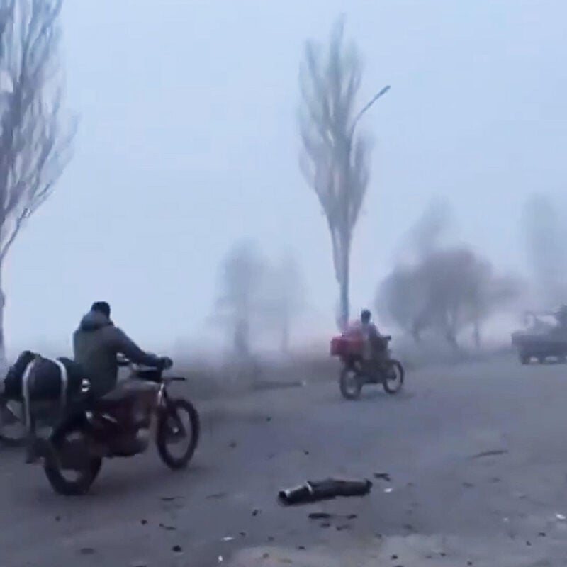 Un fermo immagine tratto da un video pubbilcato sul profilo X @tweetsNV che mostrerebbe l'ingresso delle truppe russe a Pokrovsk in Ucraina. X @tweetsNV +++ ATTENZIONE LA FOTO NON PUO' ESSERE PUBBLICATA O RIPRODOTTA SENZA L'AUTORIZZAZIONE DELLA FONTE DI ORIGINE CUI SI RINVIA+++ NPK +++