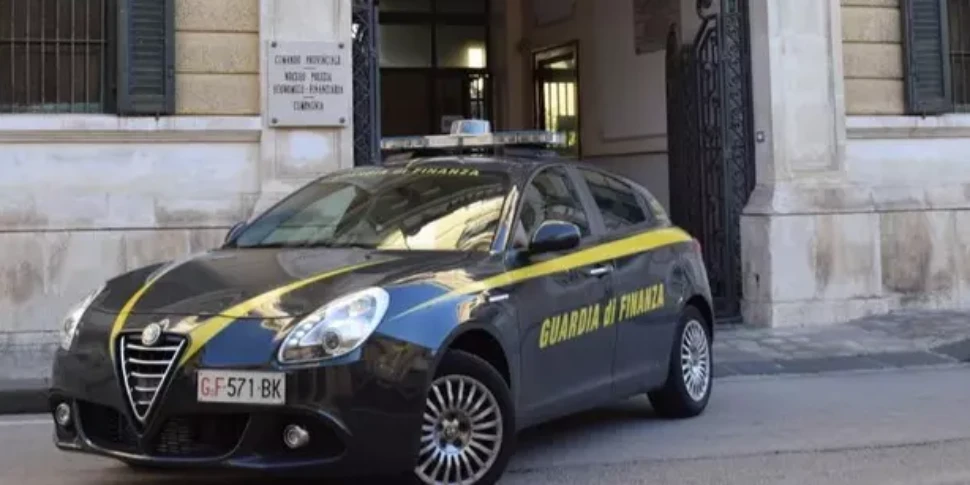 Creano un finto condominio per incassare 10 milioni di Superbonus: maxi sequestro della Guardia di finanza a Siracusa