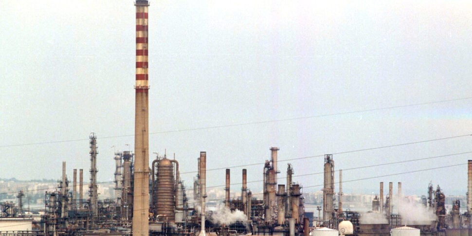 Strabordamento a Priolo, sequestrato serbatoio dell