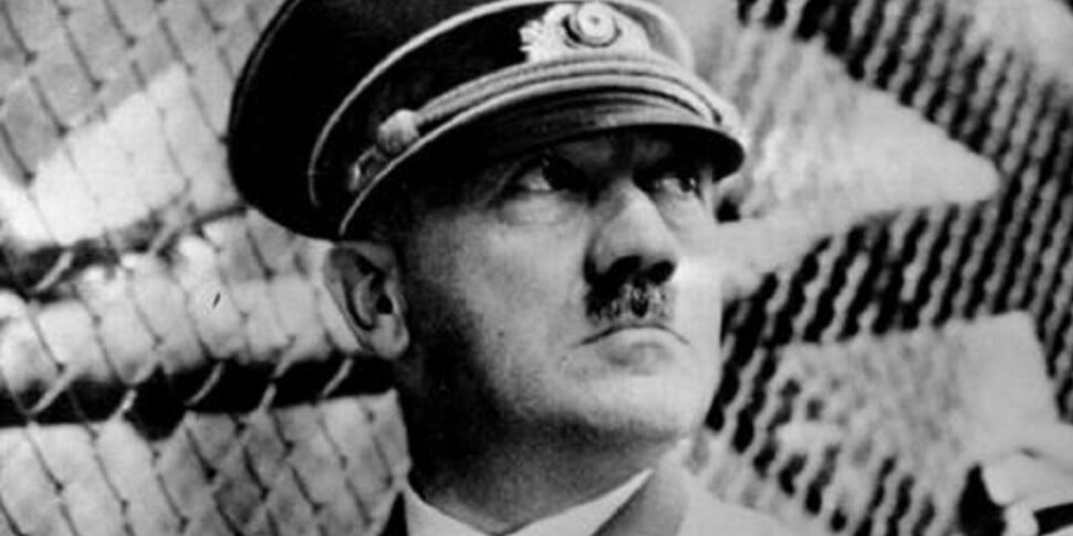 Studio sul dna di Hitler: "Aveva gli organi sessuali non sviluppati"