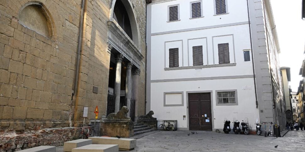 Turista violentata in strada a Firenze, 2 arrestati. La donna ora è ricoverata in ospedale