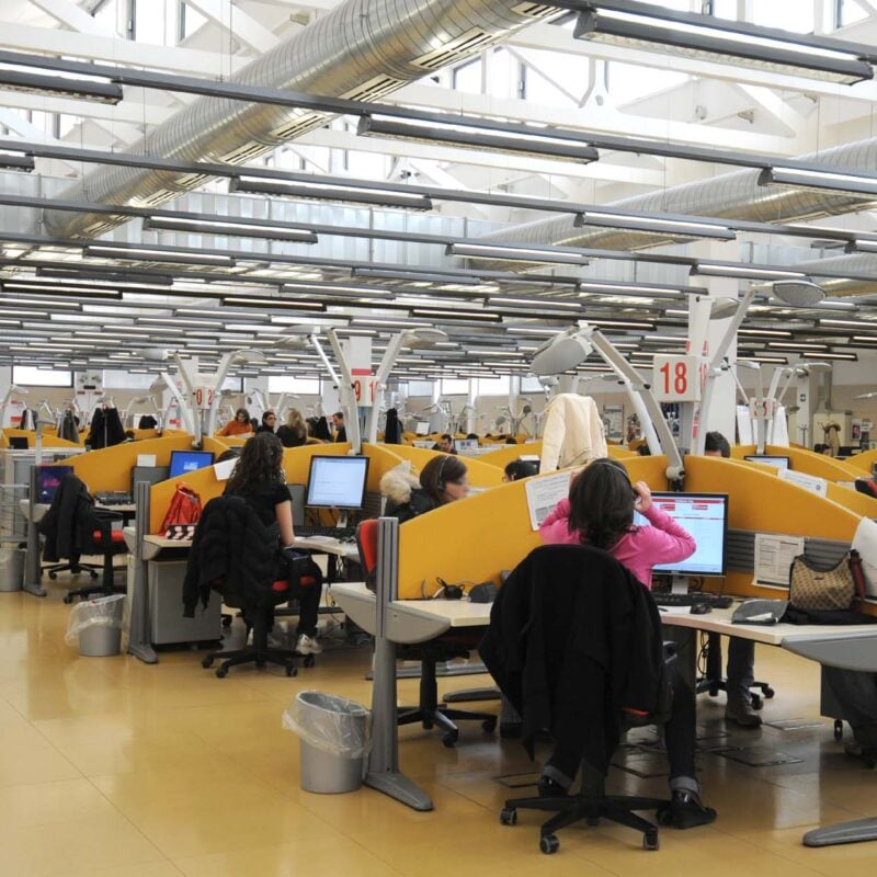 CATANIA 16/03/2009: Decennale call center Vodafone - al tavolo da sx: Cristiano Cavalletti, Salvatore Raffa, Mimmo Trovato, Pippo Gianni, Michelangelo Suigo, Margherita Poselli