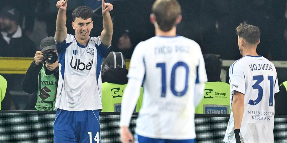 Il Como travolge il Torino 1 5 e scavalca la Juve