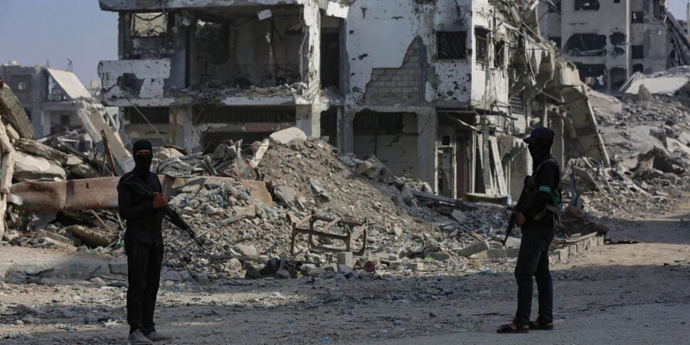 Hamas consegna tre corpi recuperati nella zona dell Hamas consegna tre corpi recuperati nella zona dell