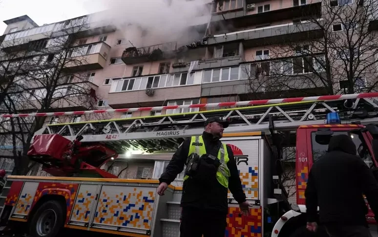 Attacco russo su Kiev, quattro morti nel quartiere Svyatoshynskyi