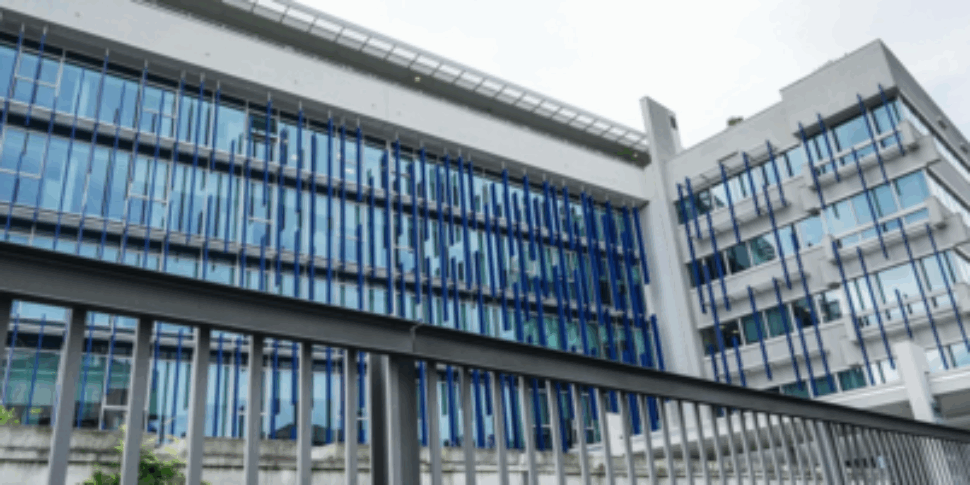 Assalto dei proPal alla redazione del quotidiano La Stampa, condanna unanime di istituzioni e politica