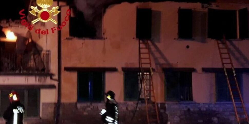 Barberino del Mugello, preoccupato per lo sfratto fa esplodere casa: morto un 71enne