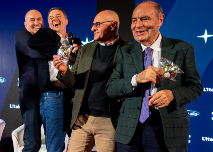 atreju siparietto sul palco crosetto porta via renzi tra risate e applausi da Feedpress.me atreju siparietto sul palco crosetto porta via renzi tra risate e applausi