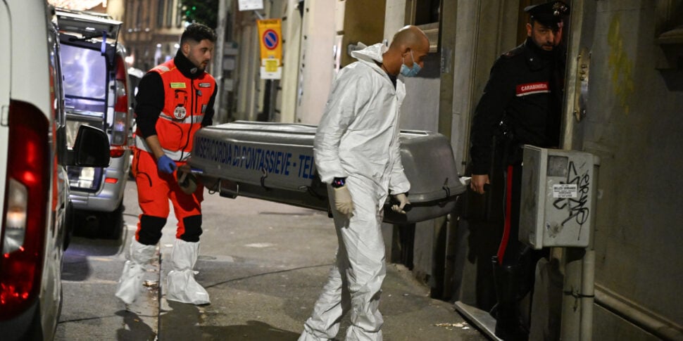 Coniugi trovati morti in casa a Firenze, l