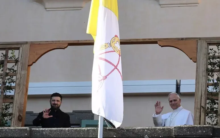 Zelensky a Castel Gandolfo incontra il Papa, poi vedrà Meloni Zelensky a Castel Gandolfo incontra il Papa, poi vedrà Meloni