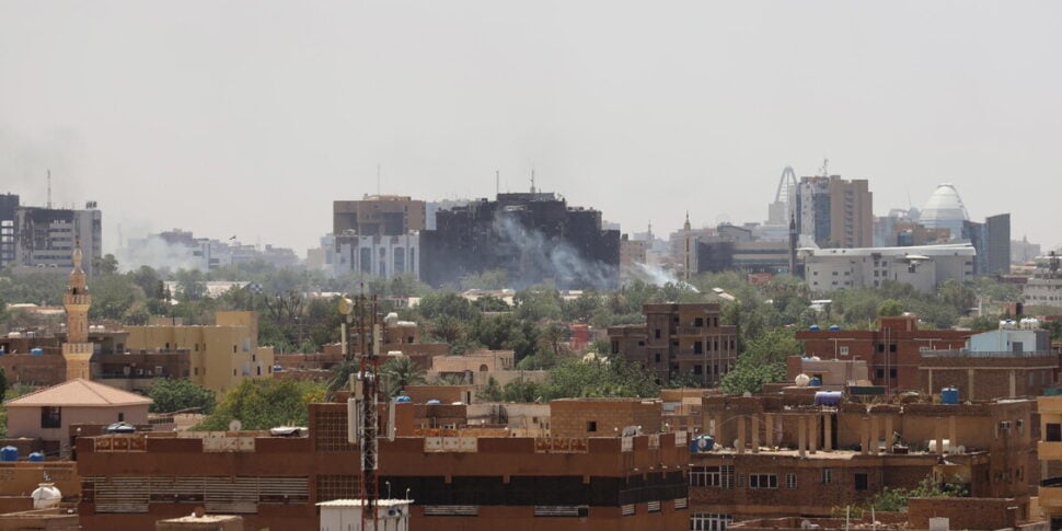 Ancora sangue in Sudan, 50 morti per un raid su un asilo: 33 i bambini uccisi Ancora sangue in Sudan, 50 morti per un raid su un asilo: 33 i bambini uccisi