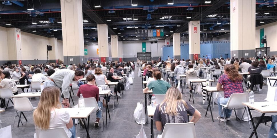 Esame d’ingresso a Medicina, promossi solo tra il 10% e il 15%: il numero di studenti ammessi inferiore ai posti disponibili?