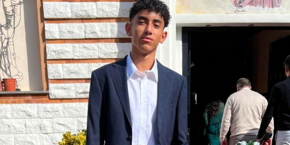 Studente ucciso a La Spezia, un docente ha bloccato e disarmato l