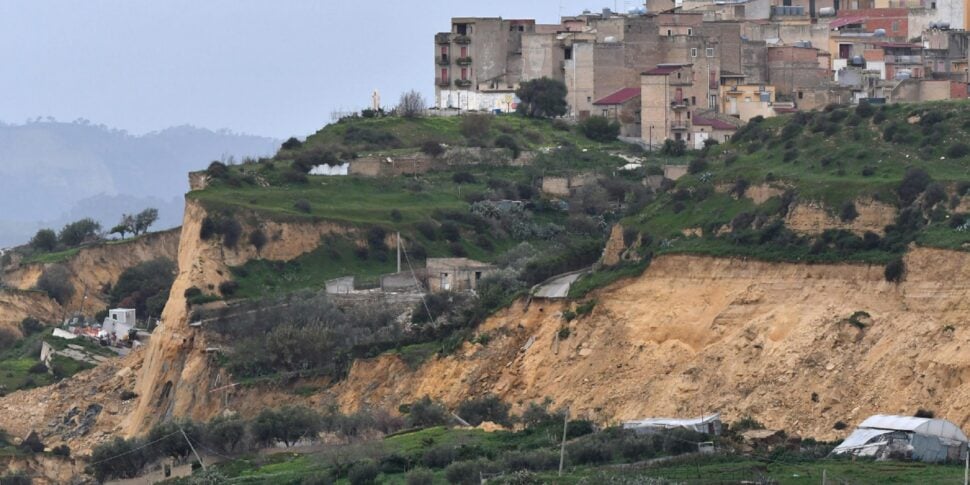 emergenza e soldi mai spesi il disastro annunciato di niscemi ecco cos 232 successo da Feedpress.me emergenza e soldi mai spesi il disastro annunciato di niscemi ecco cos 232 successo