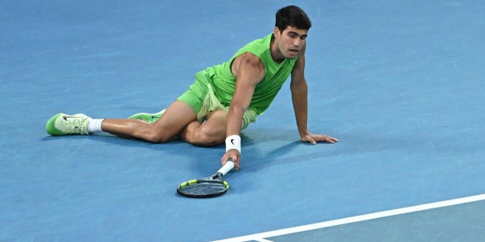 Alcaraz non si arrende mai: batte prima i crampi e poi Zverev al quinto set. E Alcaraz non si arrende mai: batte prima i crampi e poi Zverev al quinto set. E