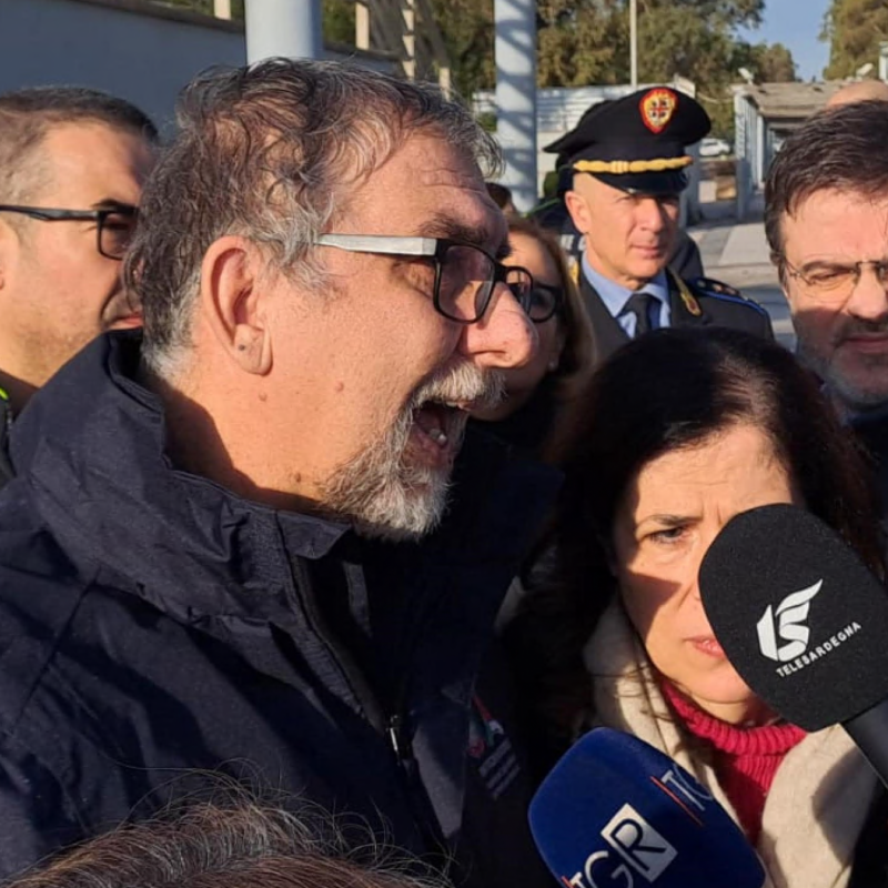 Maltempo a Catanzaro, vigili del fuoco in azione per liberare il Fosso Barbaruzza dall'acqua