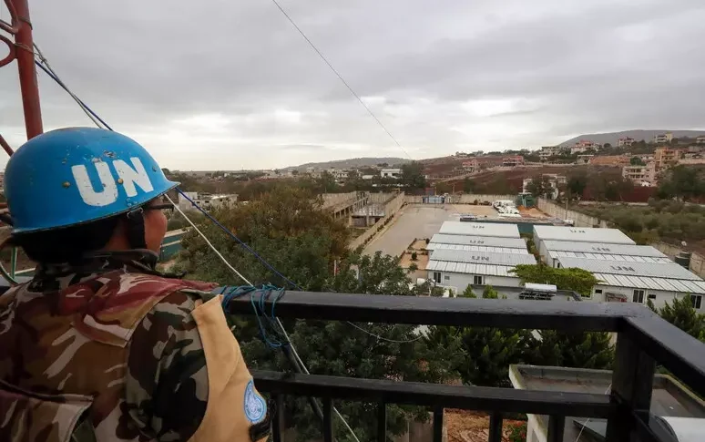 detriti di razzi su base italiana unifil in libano teheran se usa mandano truppe di terra sar224 un altro vietnam da Feedpress.me detriti di razzi su base italiana unifil in libano teheran se usa mandano truppe di terra sar224 un altro vietnam