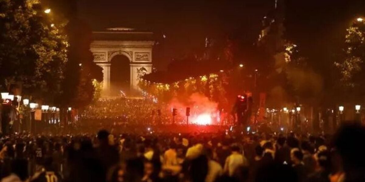 incidenti a parigi per la festa champions del psg un morto e un ferito grave da Feedpress.me incidenti a parigi per la festa champions del psg un morto e un ferito grave