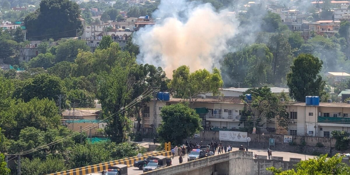 alta tensione tra kabul e islamabad decine di vittime nei raid pachistani da Feedpress.me alta tensione tra kabul e islamabad decine di vittime nei raid pachistani