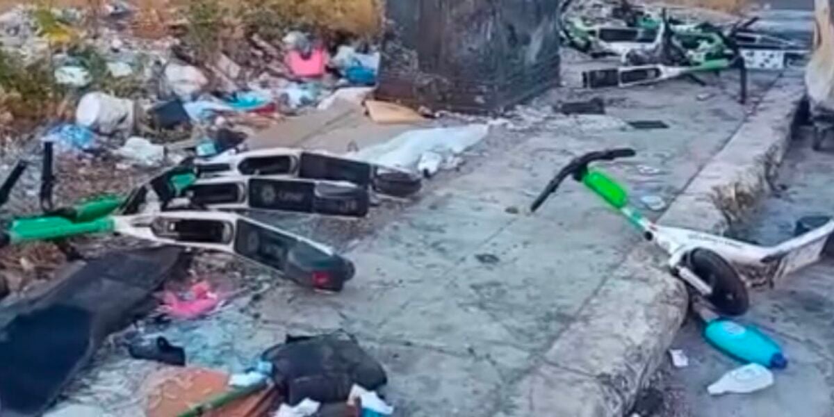 razzia di monopattini nella notte a palermo lo zen diventa un cimitero di mezzi condivisi che sono stati distrutti da Feedpress.me razzia di monopattini nella notte a palermo lo zen diventa un cimitero di mezzi condivisi che sono stati distrutti