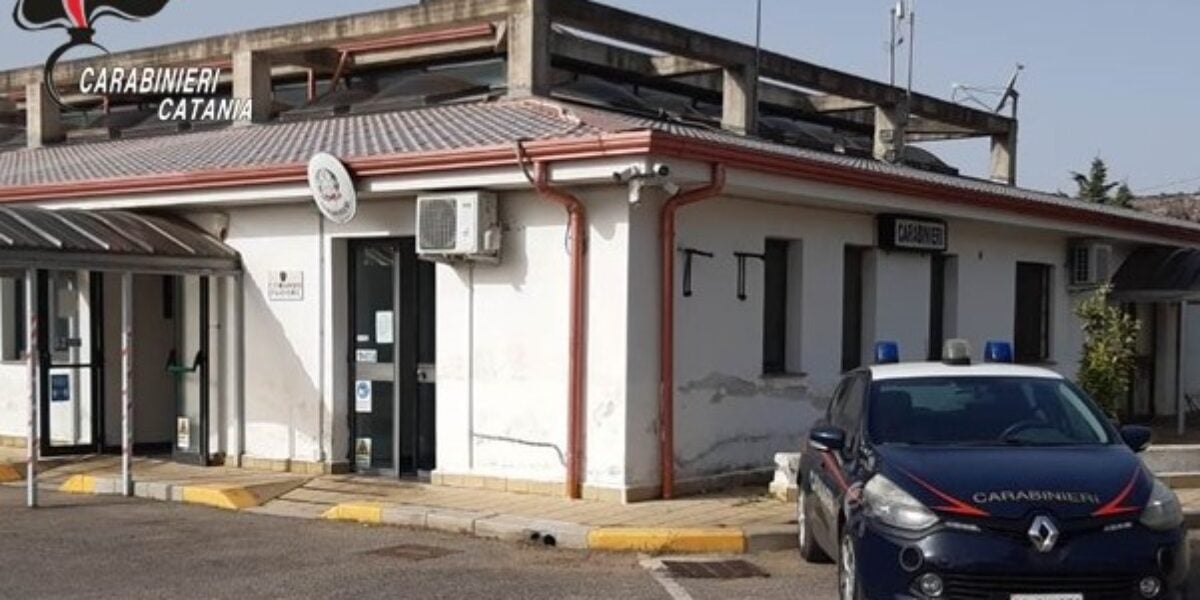 carabiniere ferito con una coltellata a scordia arrestato l aggressore da Gazzettadelsud.it carabiniere ferito con una coltellata a scordia arrestato l aggressore