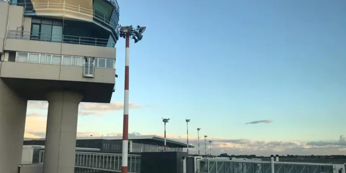 eruzione dell etna l allerta voli passa da rossa ad arancione operativo in anticipo l aeroporto di catania da Gazzettadelsud.it eruzione dell etna l allerta voli passa da rossa ad arancione operativo in anticipo l aeroporto di catania