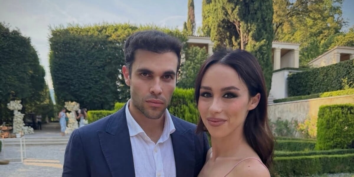 aurora ramazzotti e goffredo cerza sposi nel paese di pippo baudo la cerimonia nel castello xirumi serravalle di lentini da Gazzettadelsud.it aurora ramazzotti e goffredo cerza sposi nel paese di pippo baudo la cerimonia nel castello xirumi serravalle di lentini