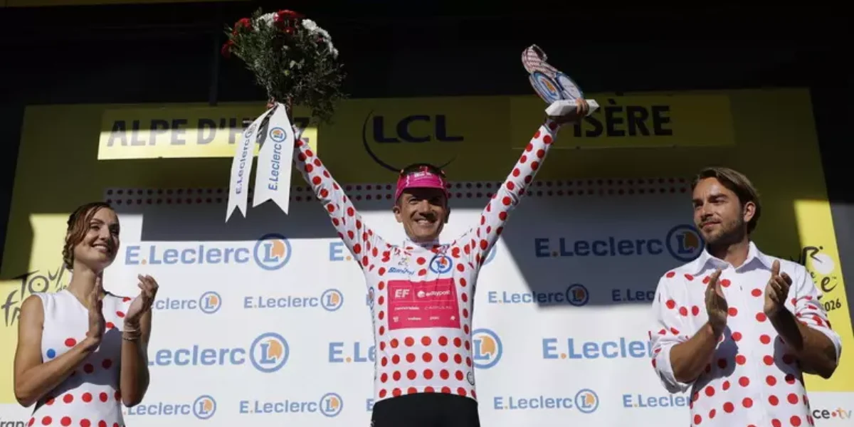 tour de france grande impresa di carapaz sull alpe d8217huez pogacar blinda la sua quinta vittoria in giallo da Gazzettadelsud.it tour de france grande impresa di carapaz sull alpe d8217huez pogacar blinda la sua quinta vittoria in giallo