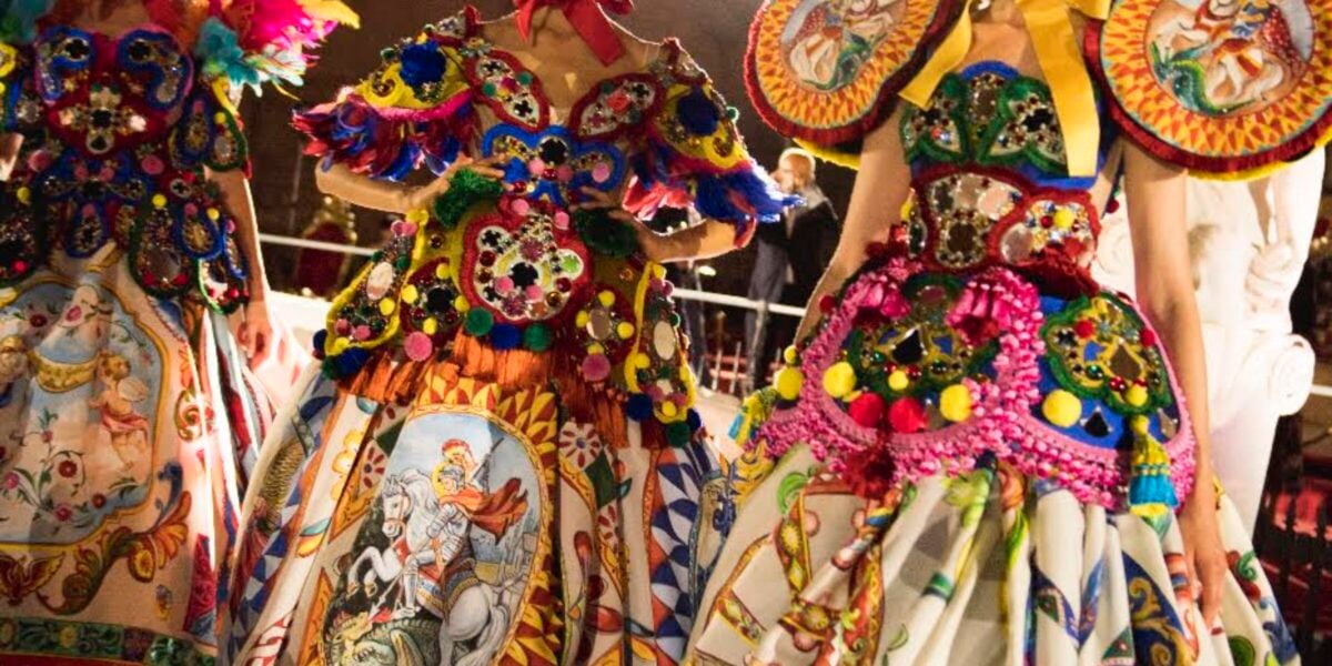 dolceampgabbana tornano in sicilia con il grand tour dell8217alta moda a taormina le sfilate di gioielleria e sartoria da Gazzettadelsud.it dolceampgabbana tornano in sicilia con il grand tour dell8217alta moda a taormina le sfilate di gioielleria e sartoria