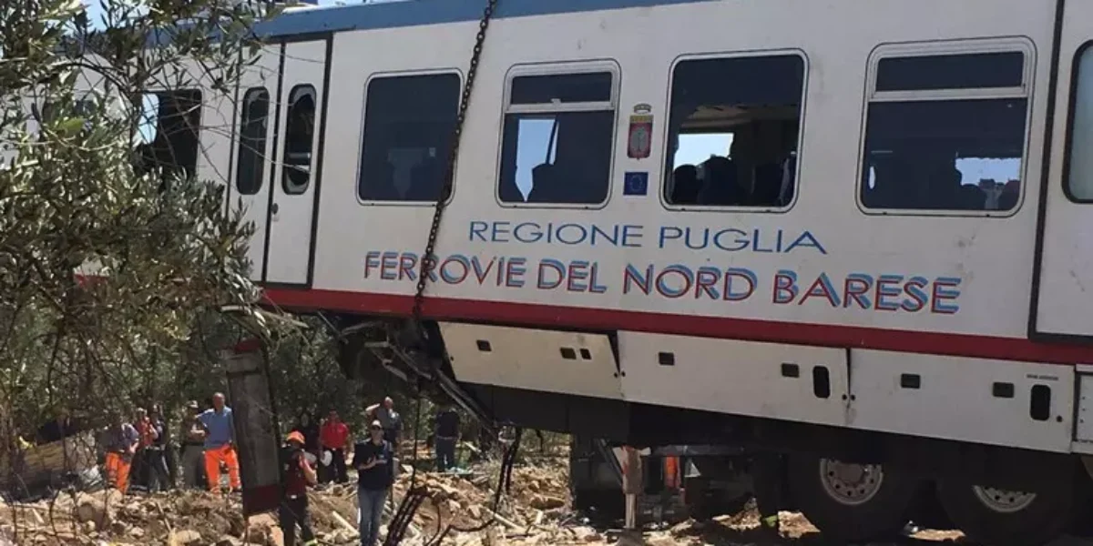 scontro fra treni in puglia mattarella ad andria per il decennale la sindaca bruno ci sono responsabilit224 precise da Gazzettadelsud.it scontro fra treni in puglia mattarella ad andria per il decennale la sindaca bruno ci sono responsabilit224 precise